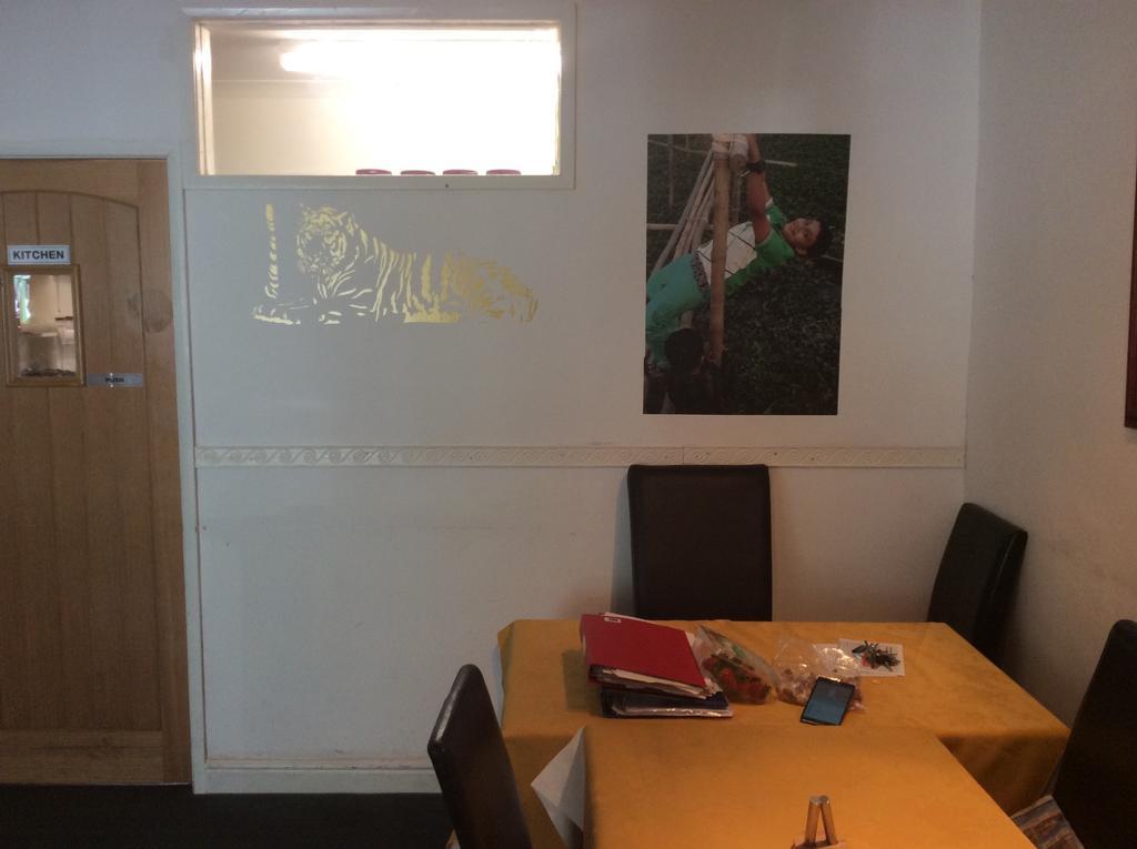 אקסמות' Ash Hotel B&B מראה חיצוני תמונה